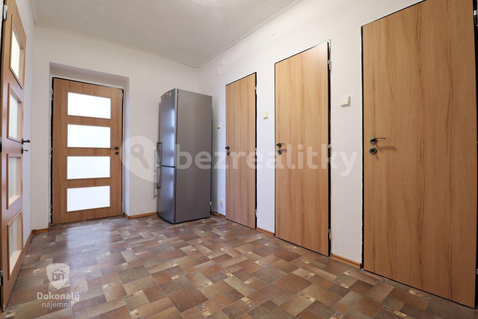 Pronájem bytu 2+1 71 m², náměstí U lípy svobody, Praha, Praha