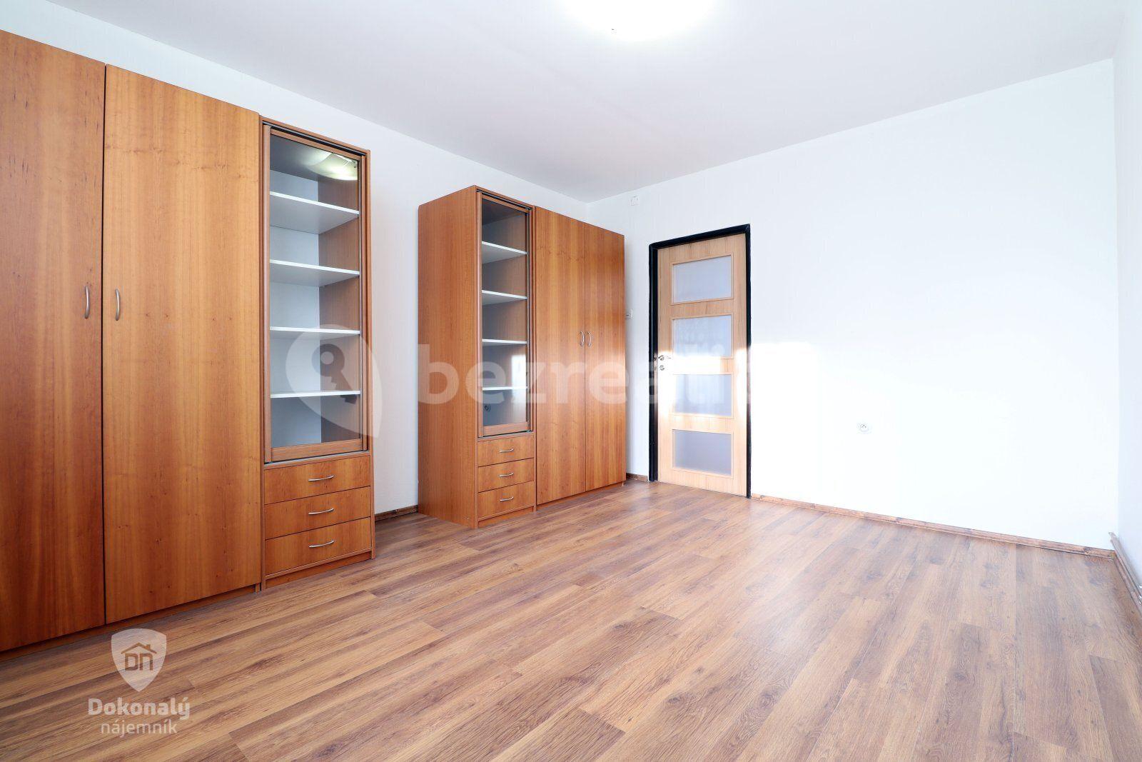 Pronájem bytu 2+1 71 m², náměstí U lípy svobody, Praha, Praha