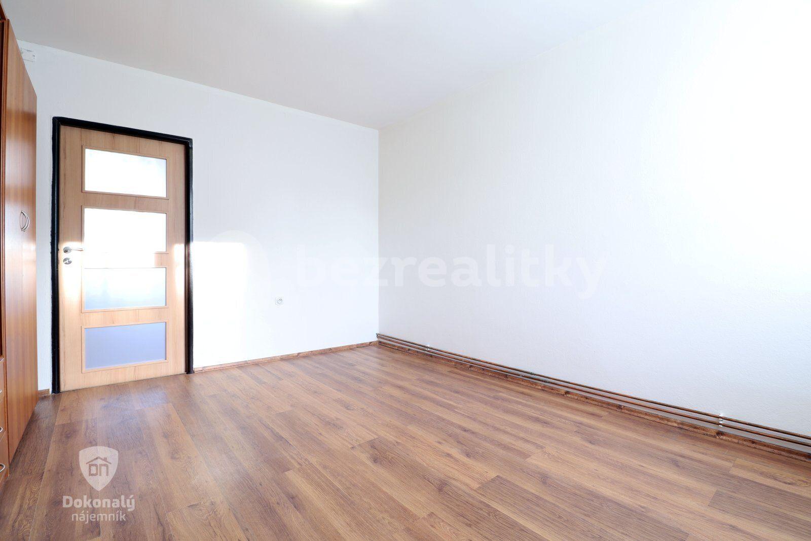 Pronájem bytu 2+1 71 m², náměstí U lípy svobody, Praha, Praha