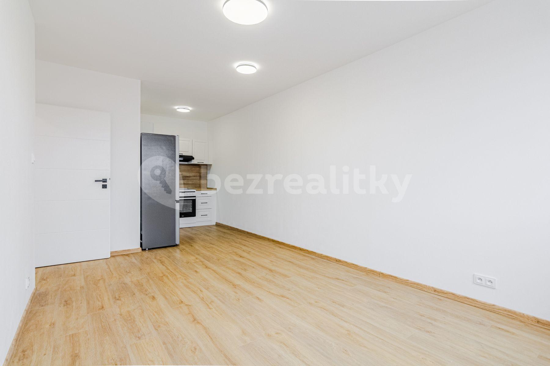 Pronájem bytu 2+kk 42 m², Francouzská, Kladno, Středočeský kraj