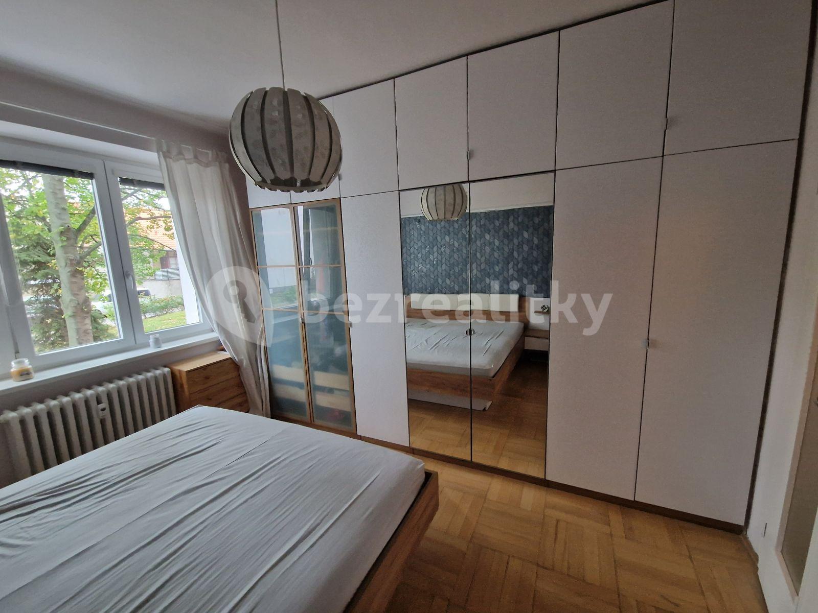 Pronájem bytu 3+1 73 m², Chlumčanského, Praha, Praha