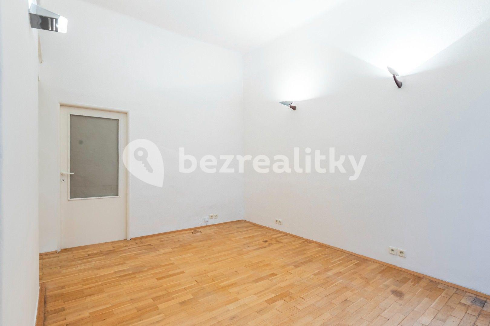 Pronájem bytu 3+kk 73 m², Roháčova, Praha, Praha