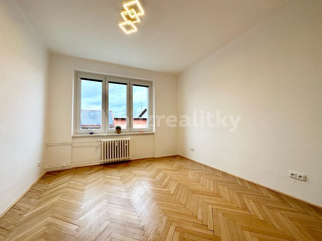 Pronájem bytu 2+1 56 m², Václava Řezáče, Klášterec nad Ohří, Ústecký kraj