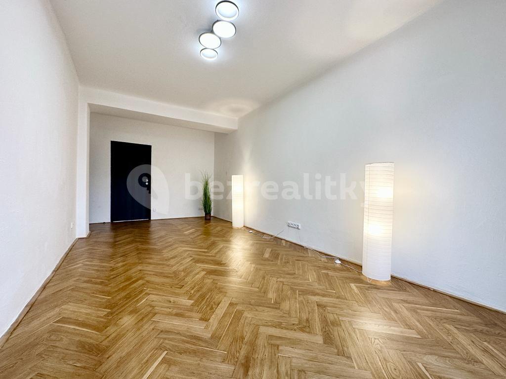 Pronájem bytu 2+1 56 m², Václava Řezáče, Klášterec nad Ohří, Ústecký kraj