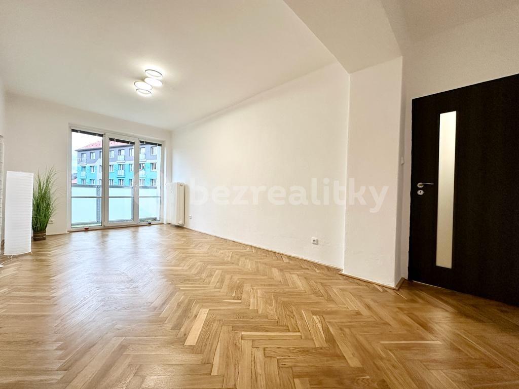 Pronájem bytu 2+1 56 m², Václava Řezáče, Klášterec nad Ohří, Ústecký kraj