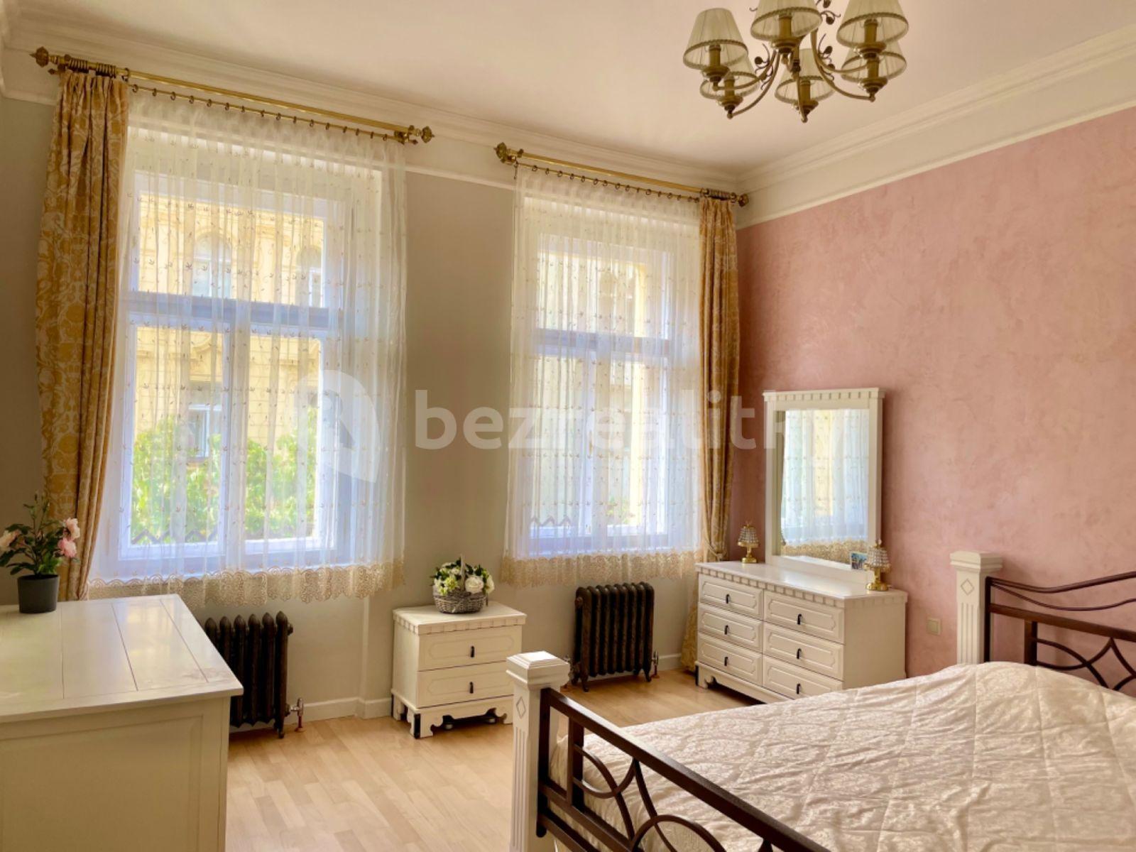 Pronájem bytu 2+kk 56 m², Chodská, Praha, Praha