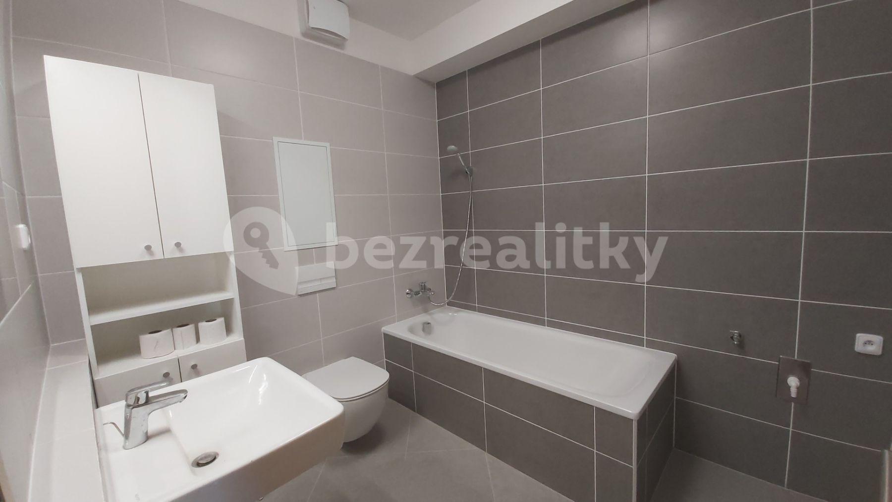 Pronájem bytu 1+kk 31 m², Baarové, Praha, Praha