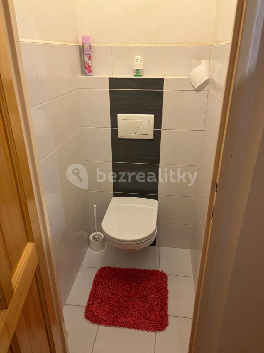 Pronájem bytu 3+1 68 m², Nádražní, Šternberk, Olomoucký kraj