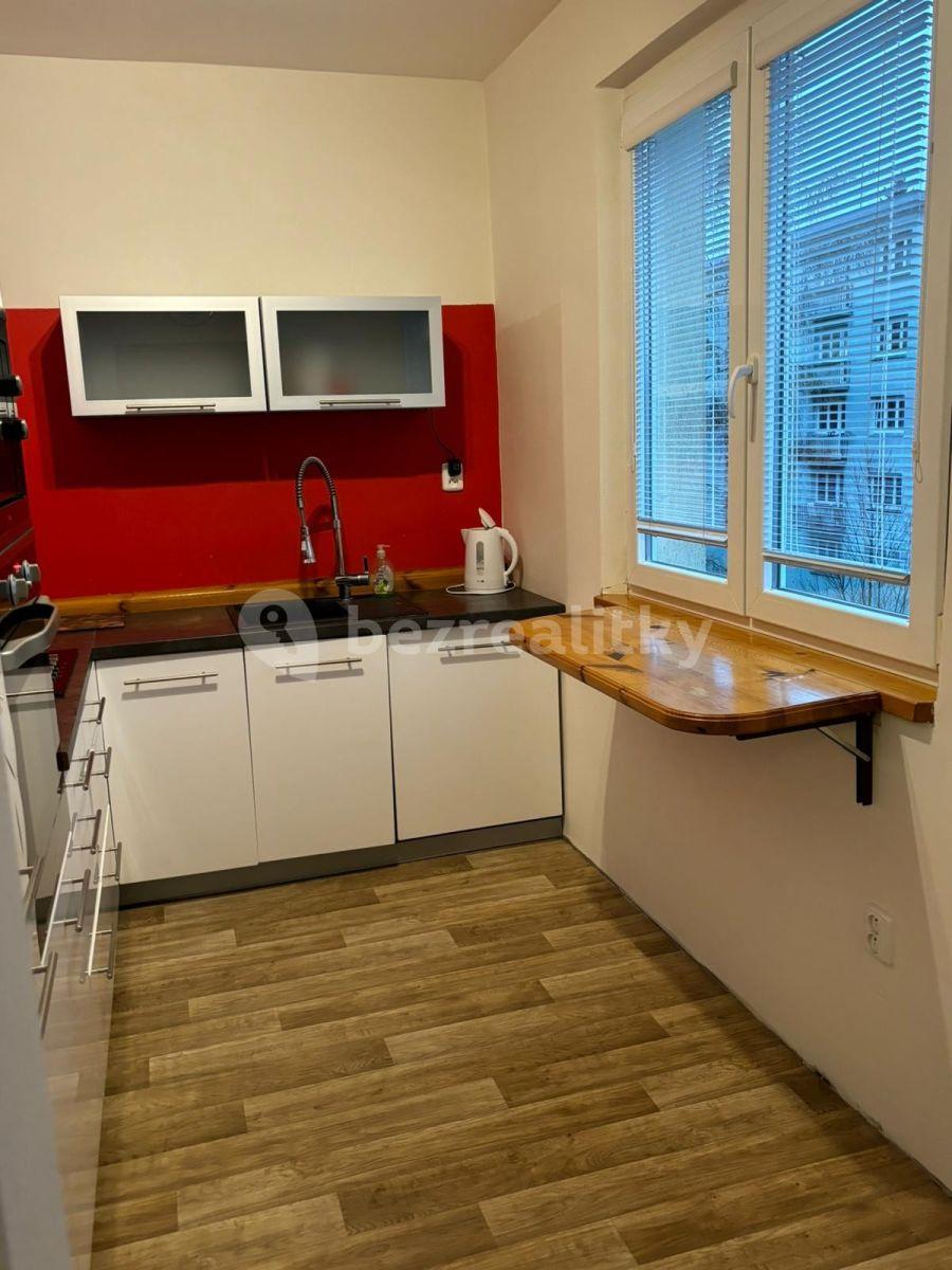 Pronájem bytu 3+1 68 m², Nádražní, Šternberk, Olomoucký kraj