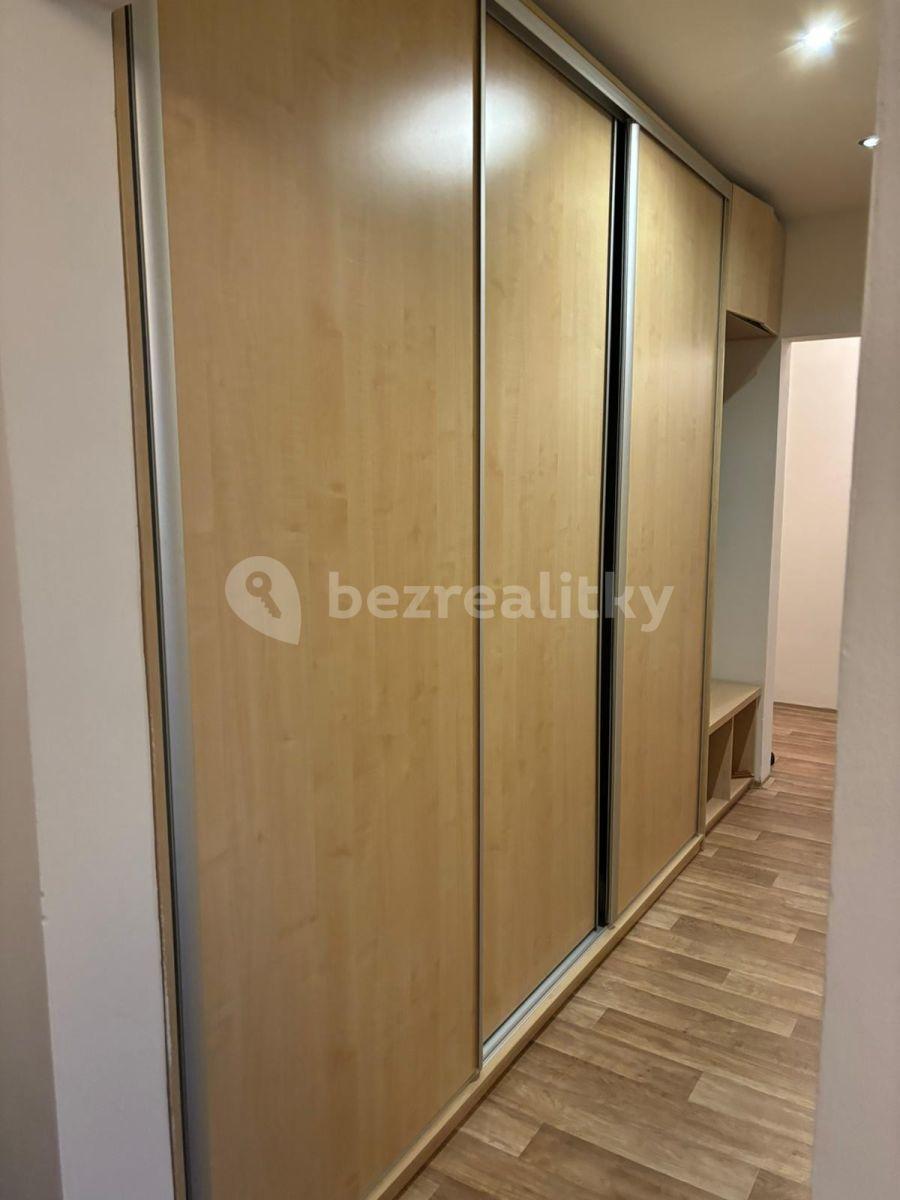 Pronájem bytu 3+1 68 m², Nádražní, Šternberk, Olomoucký kraj