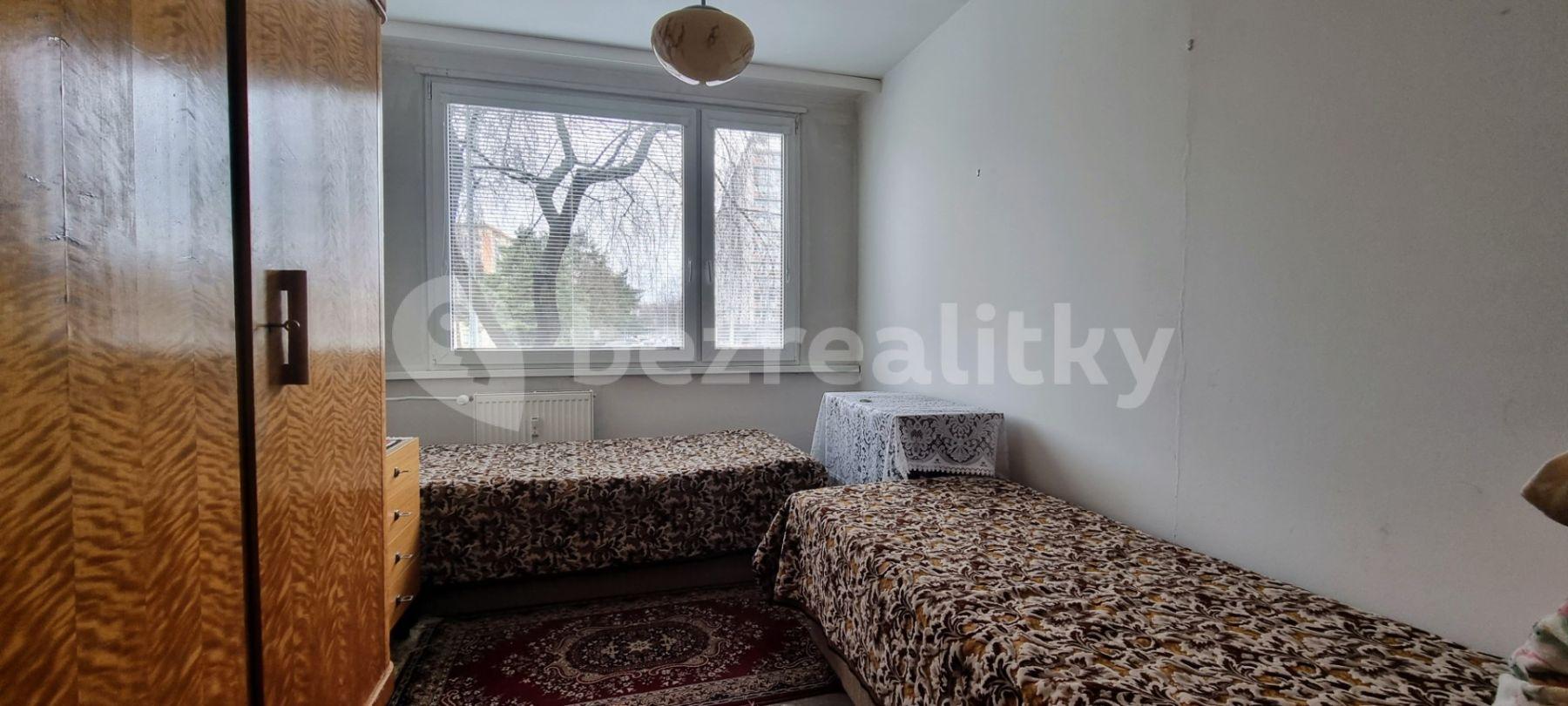 Pronájem bytu 3+1 76 m², Třebenická, Praha, Praha