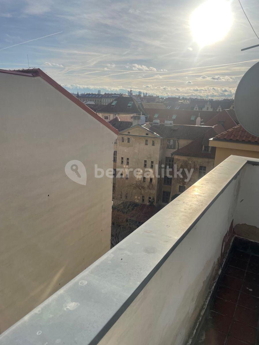 Pronájem bytu 1+kk 16 m², Újezd, Praha, Praha