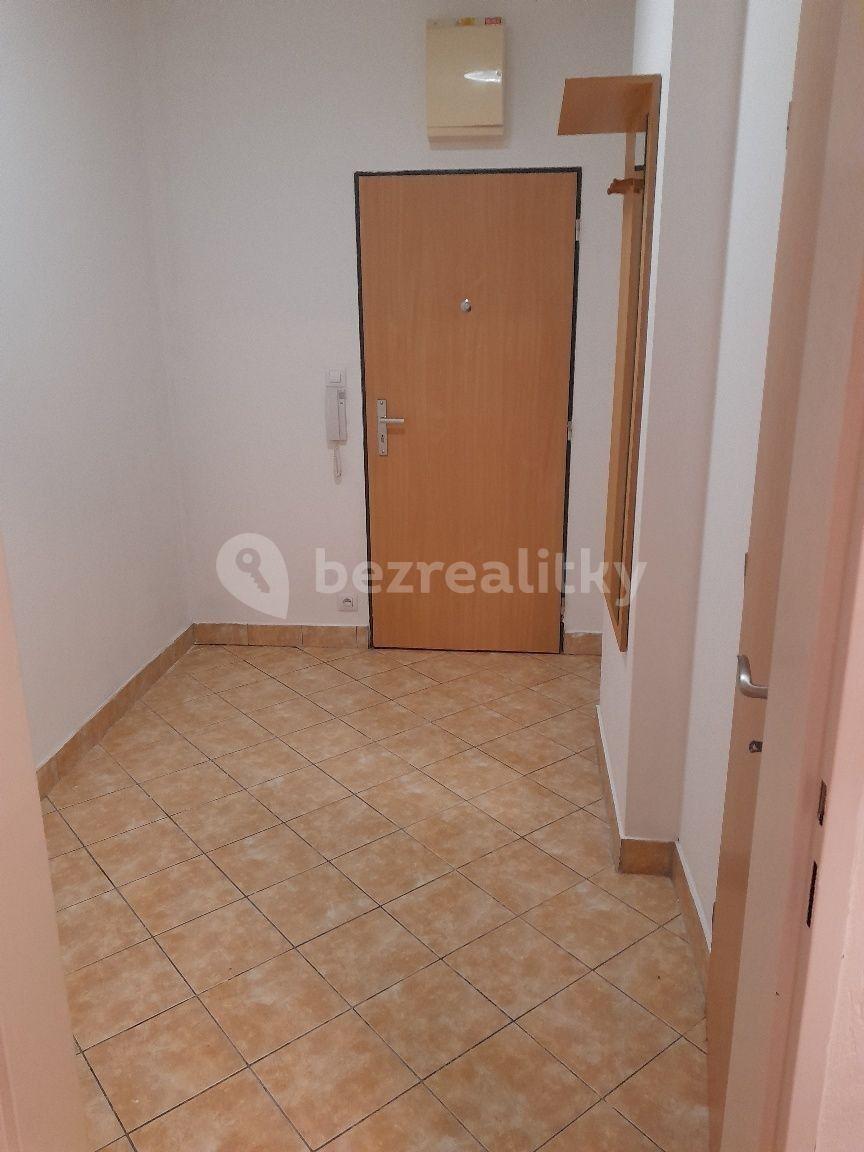 Pronájem bytu 1+kk 38 m², Podkovářská, Praha, Praha