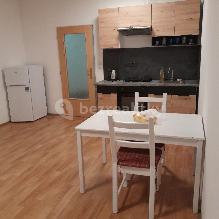 Pronájem bytu 1+kk 38 m², Podkovářská, Praha, Praha