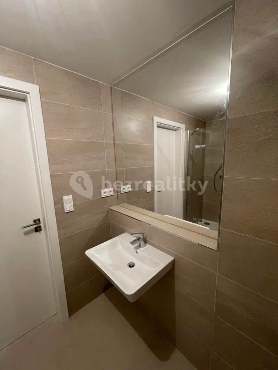 Pronájem bytu 1+kk 36 m², Smilova, Pardubice, Pardubický kraj