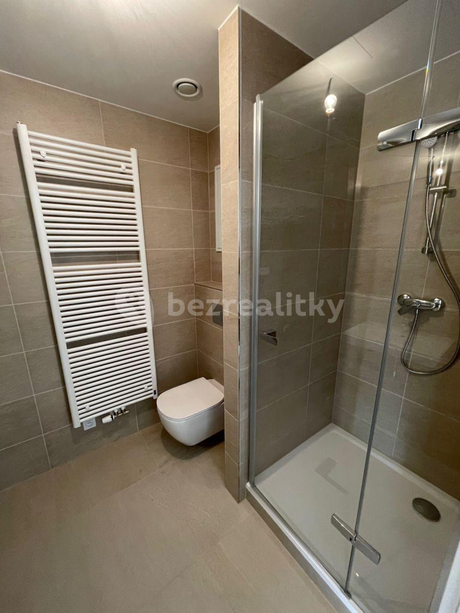 Pronájem bytu 1+kk 36 m², Smilova, Pardubice, Pardubický kraj