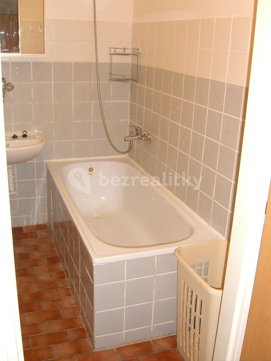 Pronájem bytu 1+kk 27 m², Ke Stírce, Praha, Praha