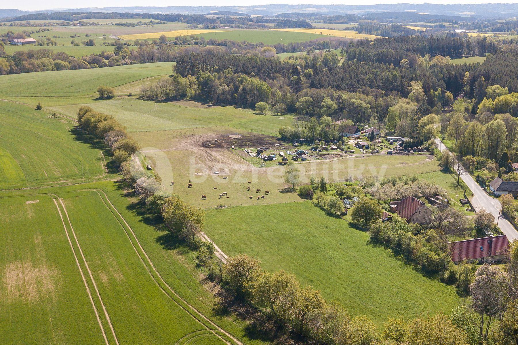 Prodej pozemku 2.322 m², Bořetice, Neustupov, Středočeský kraj