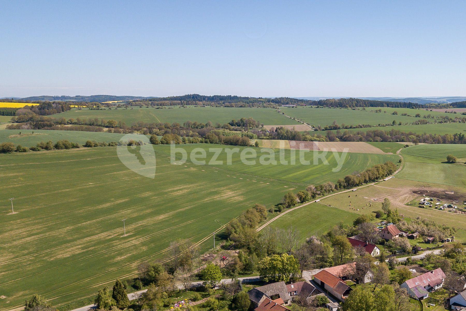 Prodej pozemku 2.322 m², Bořetice, Neustupov, Středočeský kraj