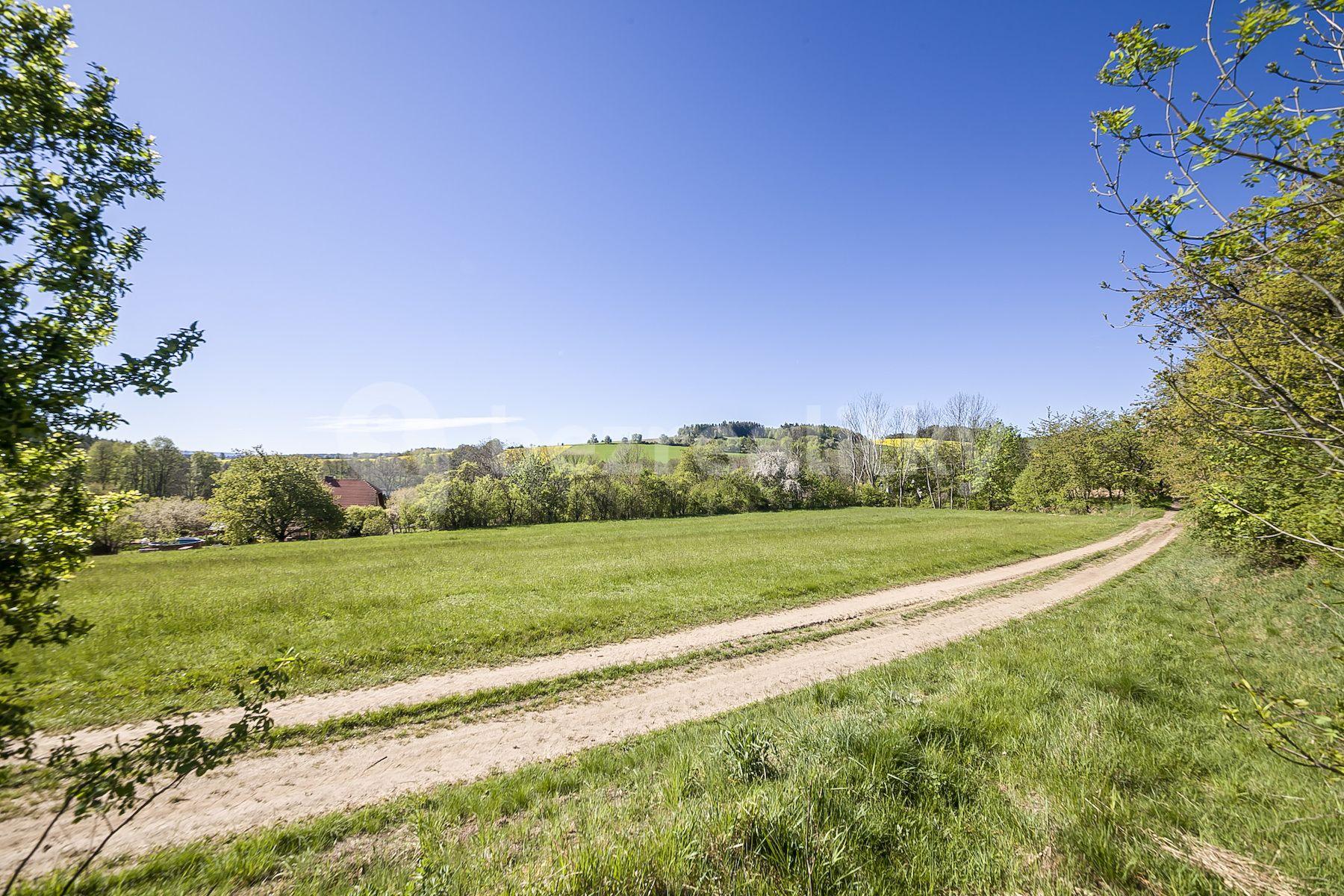 Prodej pozemku 2.322 m², Bořetice, Neustupov, Středočeský kraj