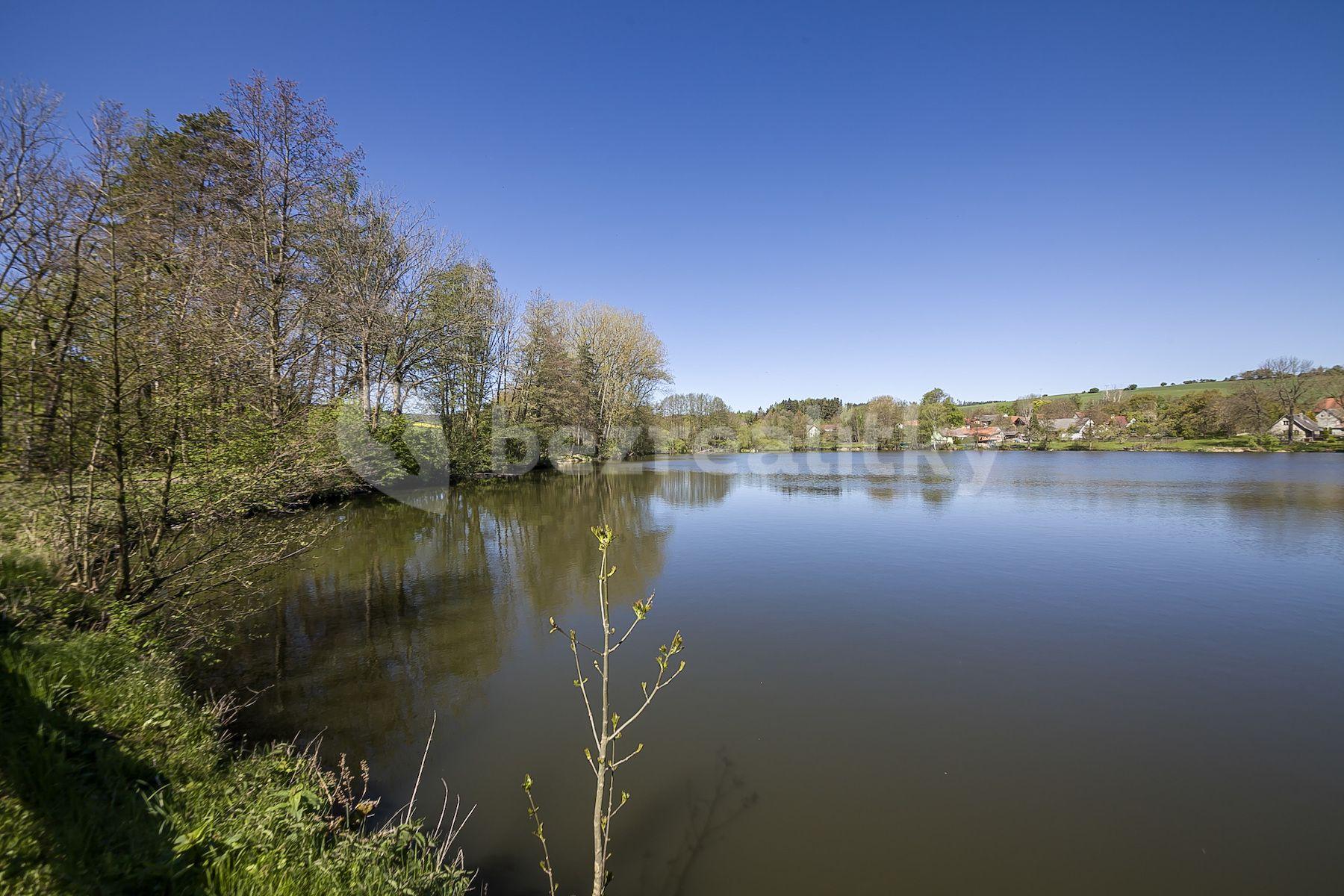 Prodej pozemku 2.322 m², Bořetice, Neustupov, Středočeský kraj