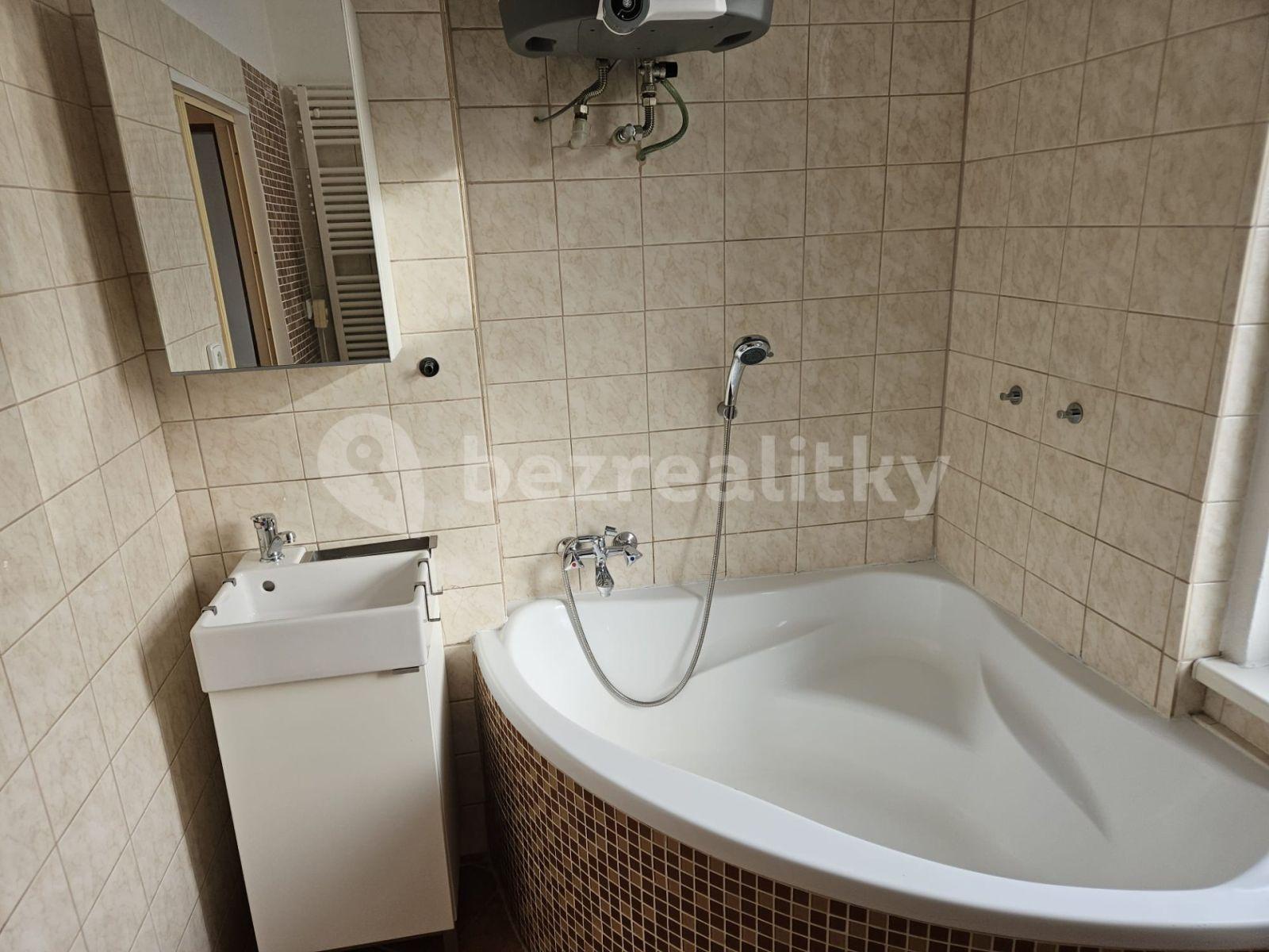 Pronájem bytu 1+kk 32 m², Sokolovská, Praha, Praha