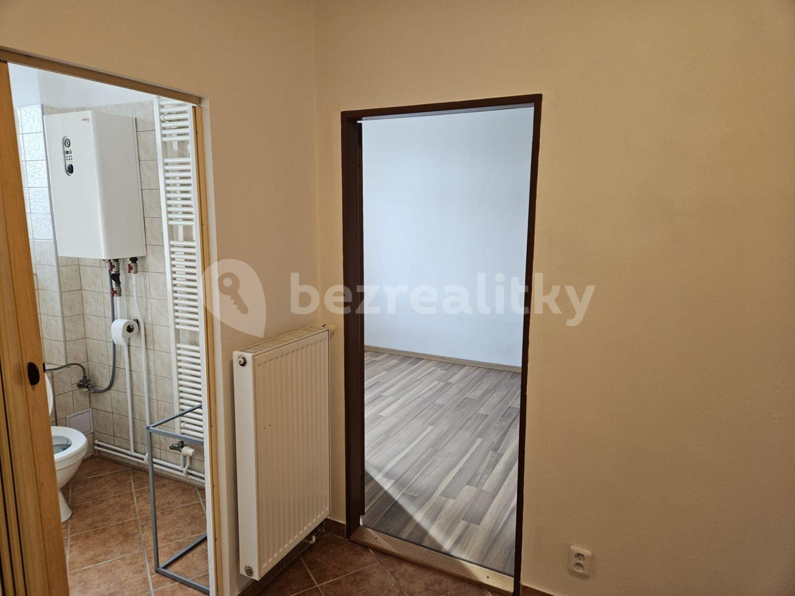 Pronájem bytu 1+kk 32 m², Sokolovská, Praha, Praha