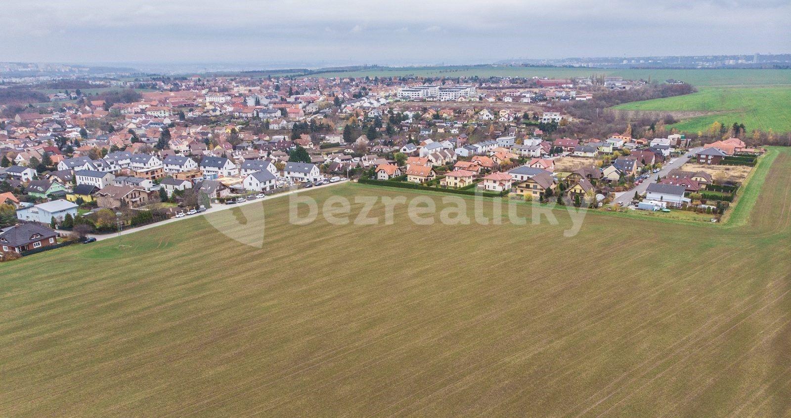 Prodej pozemku 21.479 m², Západní, Horoměřice, Středočeský kraj