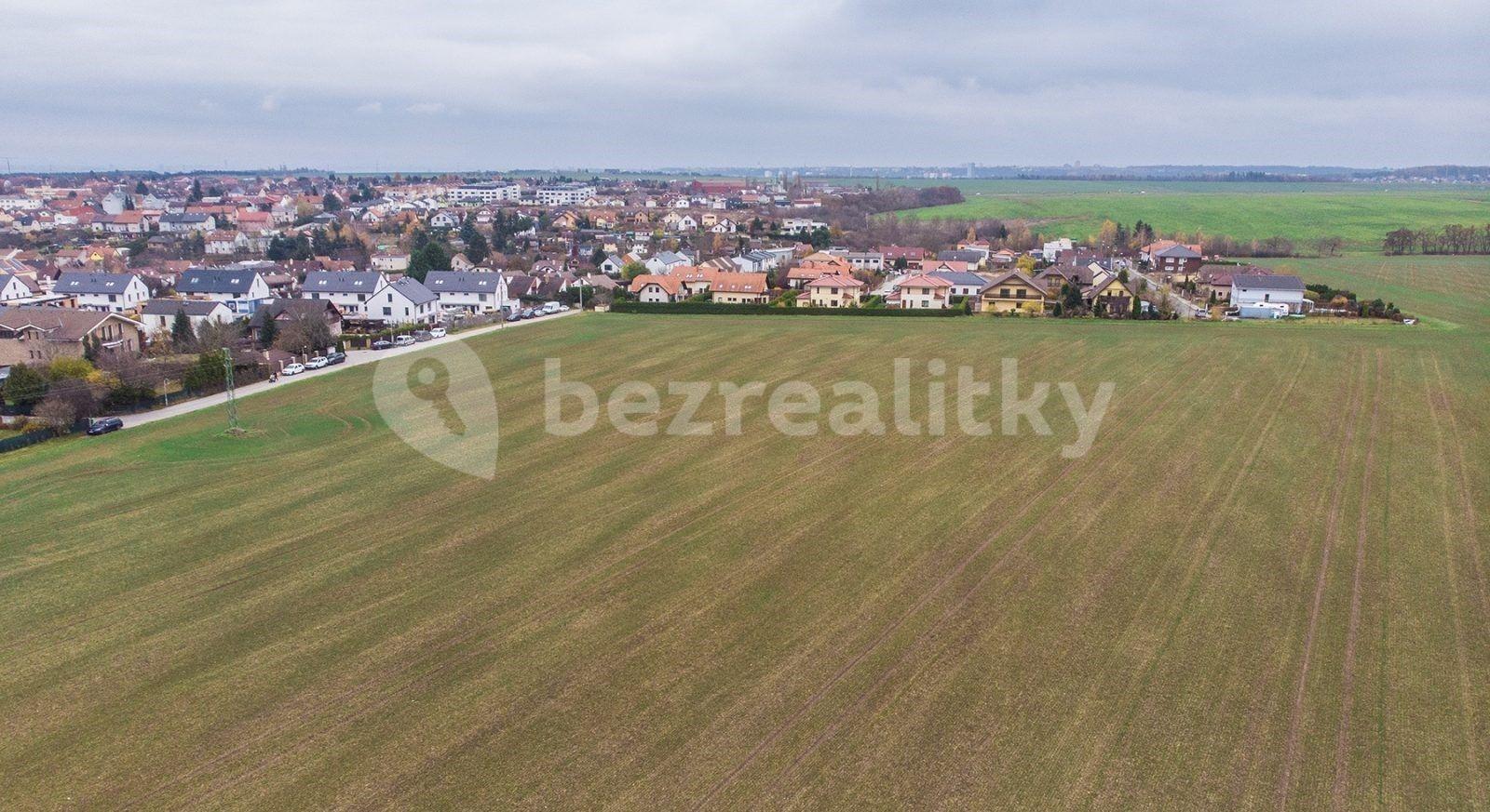 Prodej pozemku 21.479 m², Západní, Horoměřice, Středočeský kraj