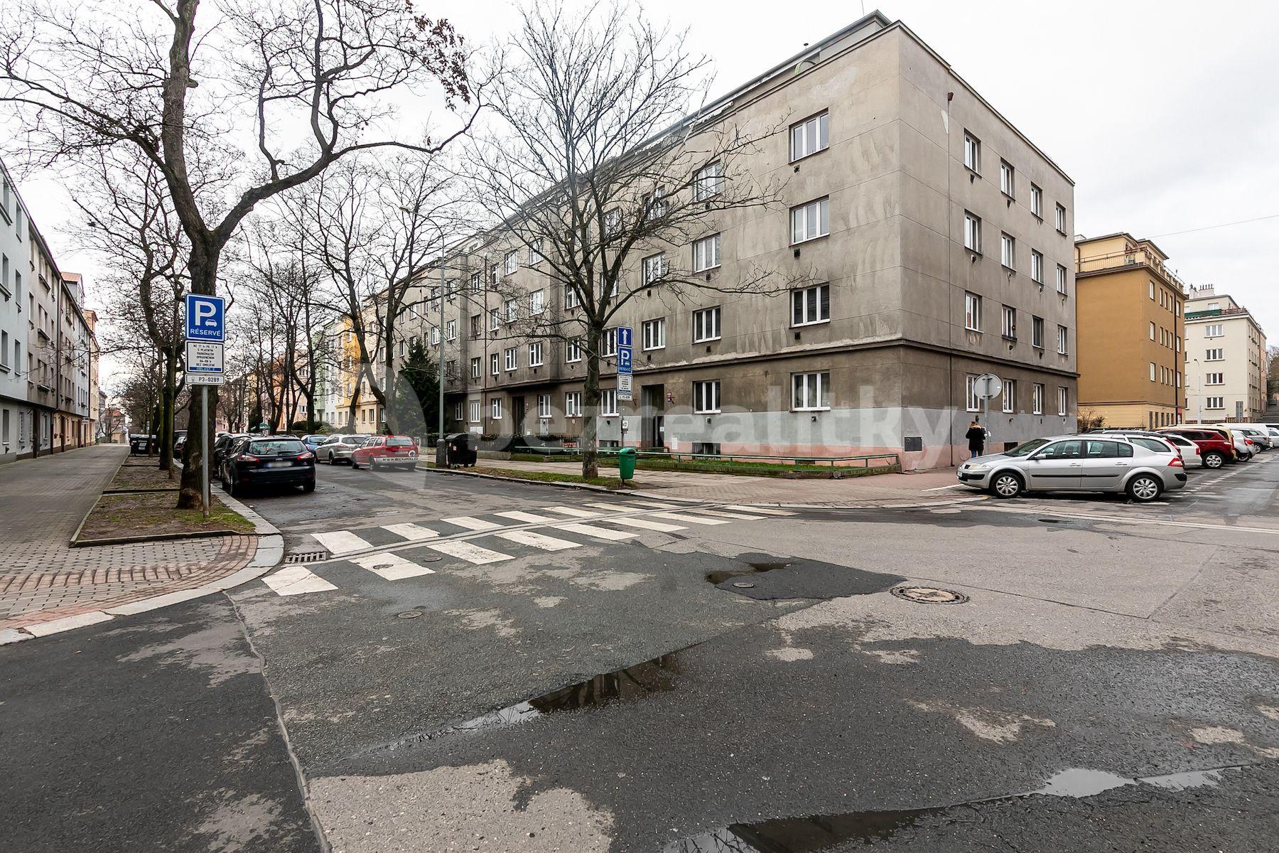 Prodej bytu 1+kk 27 m², Biskupcova, Praha, Praha