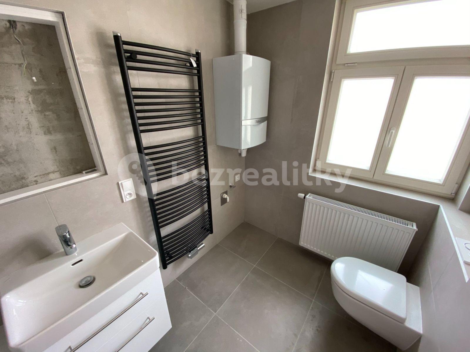 Pronájem bytu 2+kk 57 m², Šaldova, Praha, Praha