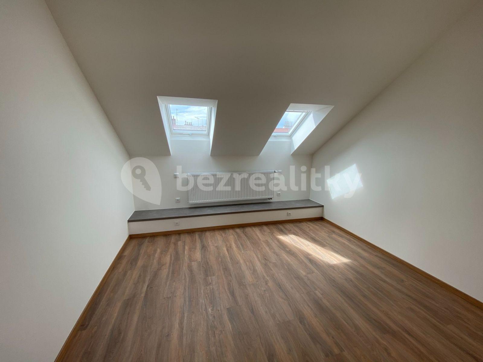 Pronájem bytu 2+kk 57 m², Šaldova, Praha, Praha