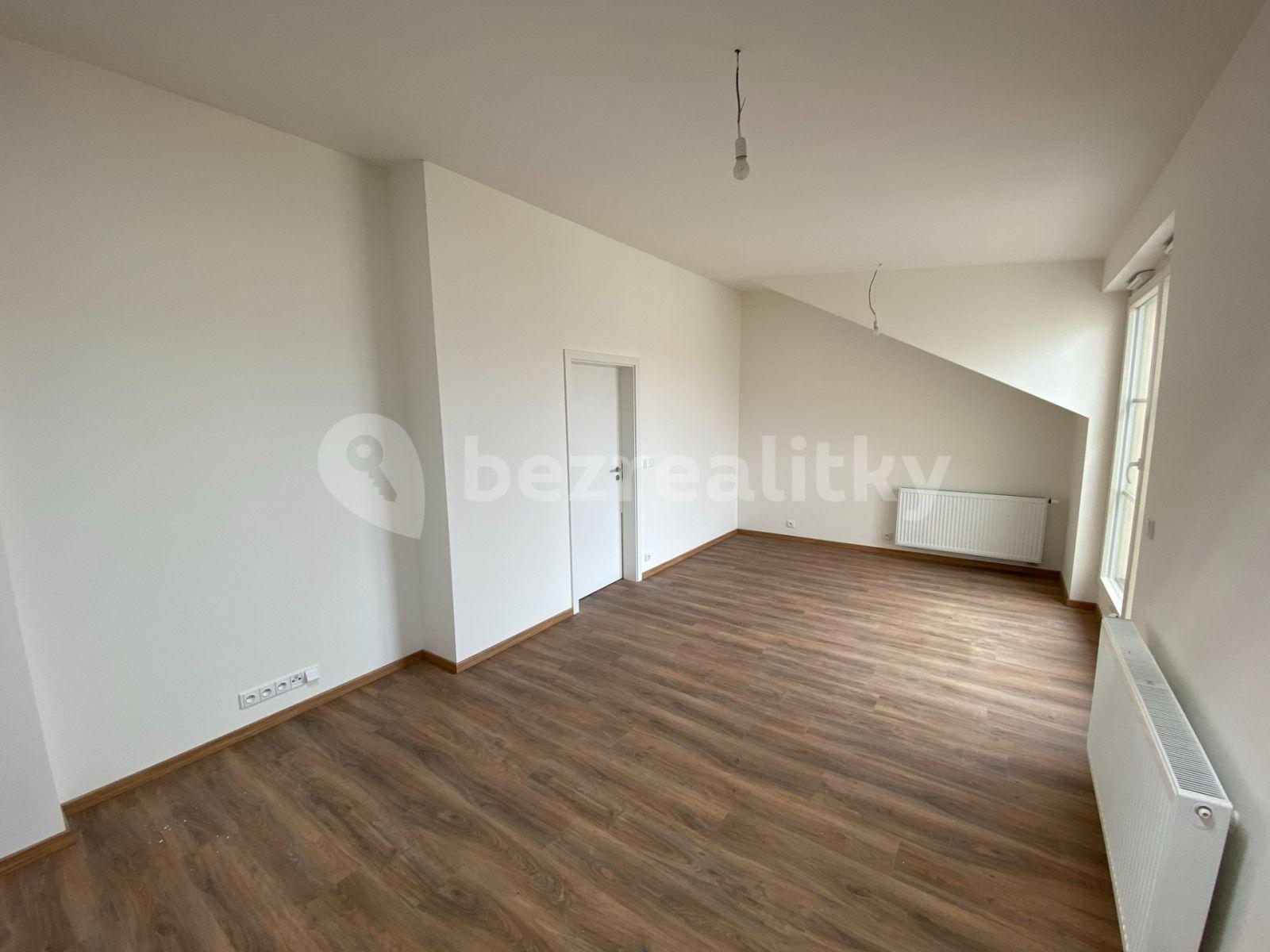 Pronájem bytu 2+kk 57 m², Šaldova, Praha, Praha