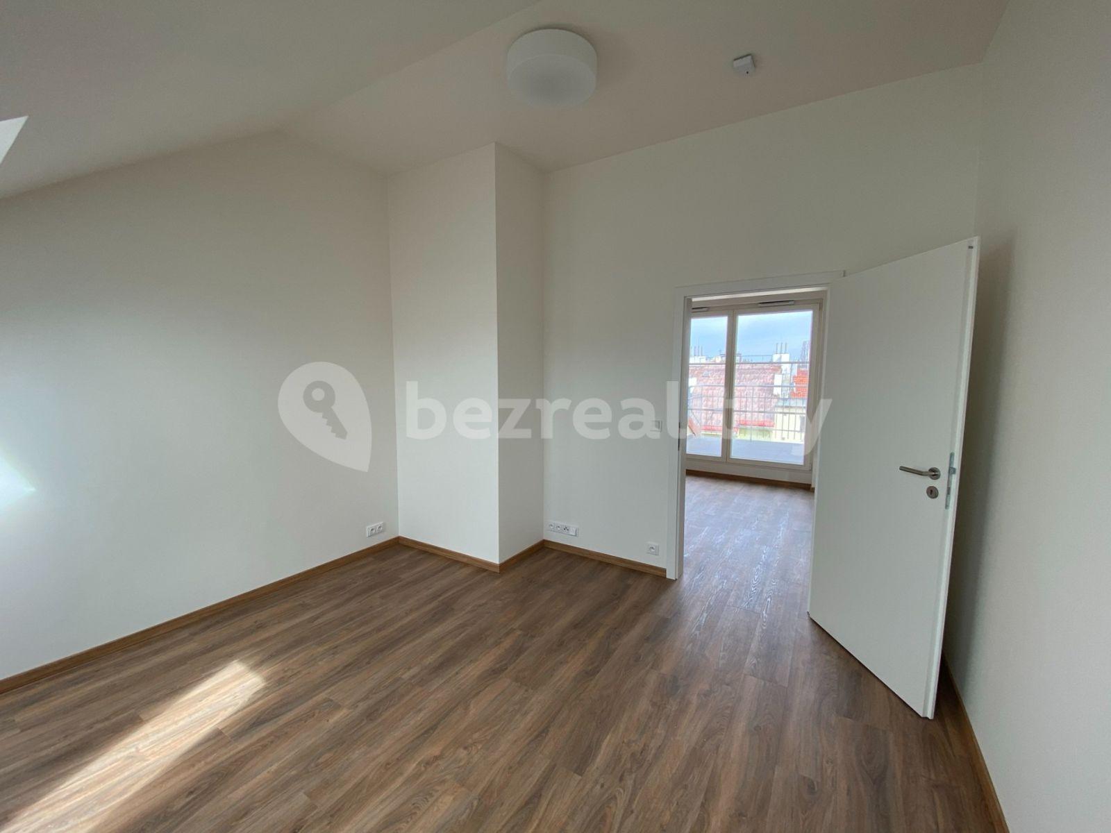 Pronájem bytu 2+kk 57 m², Šaldova, Praha, Praha