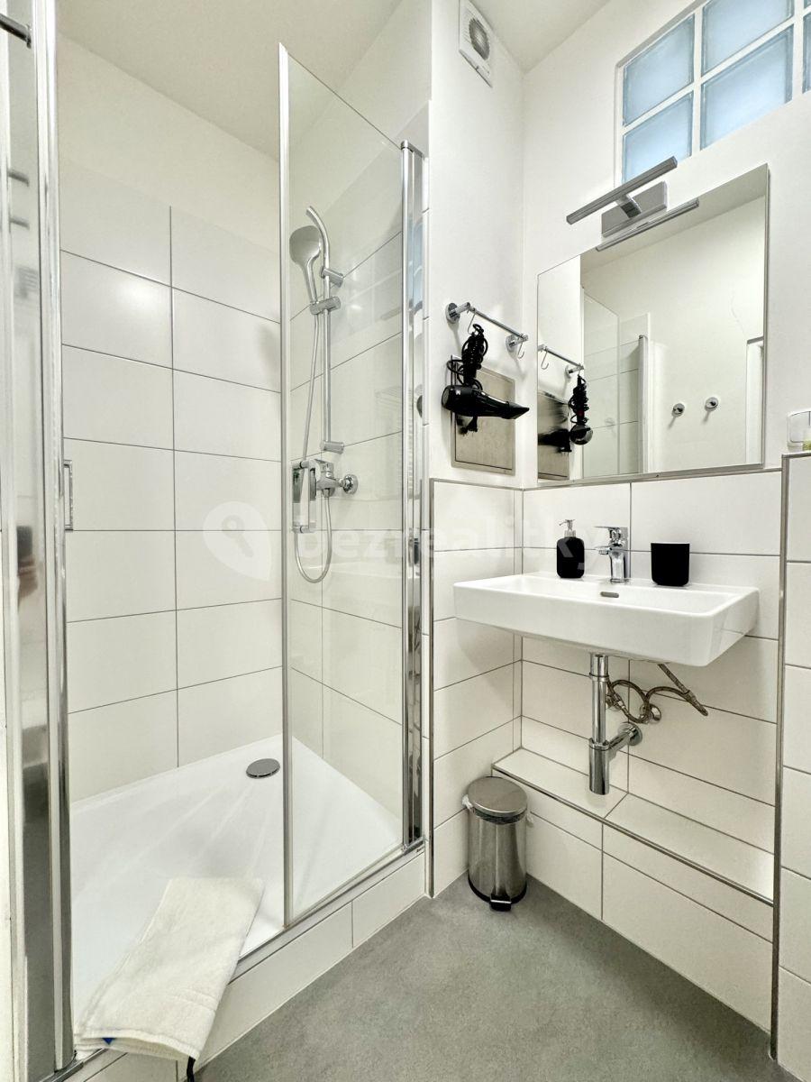 Pronájem bytu 2+1 54 m², Na Petřinách, Praha, Praha