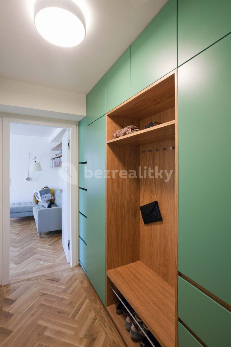 Pronájem bytu 1+kk 35 m², Krásného, Praha, Praha