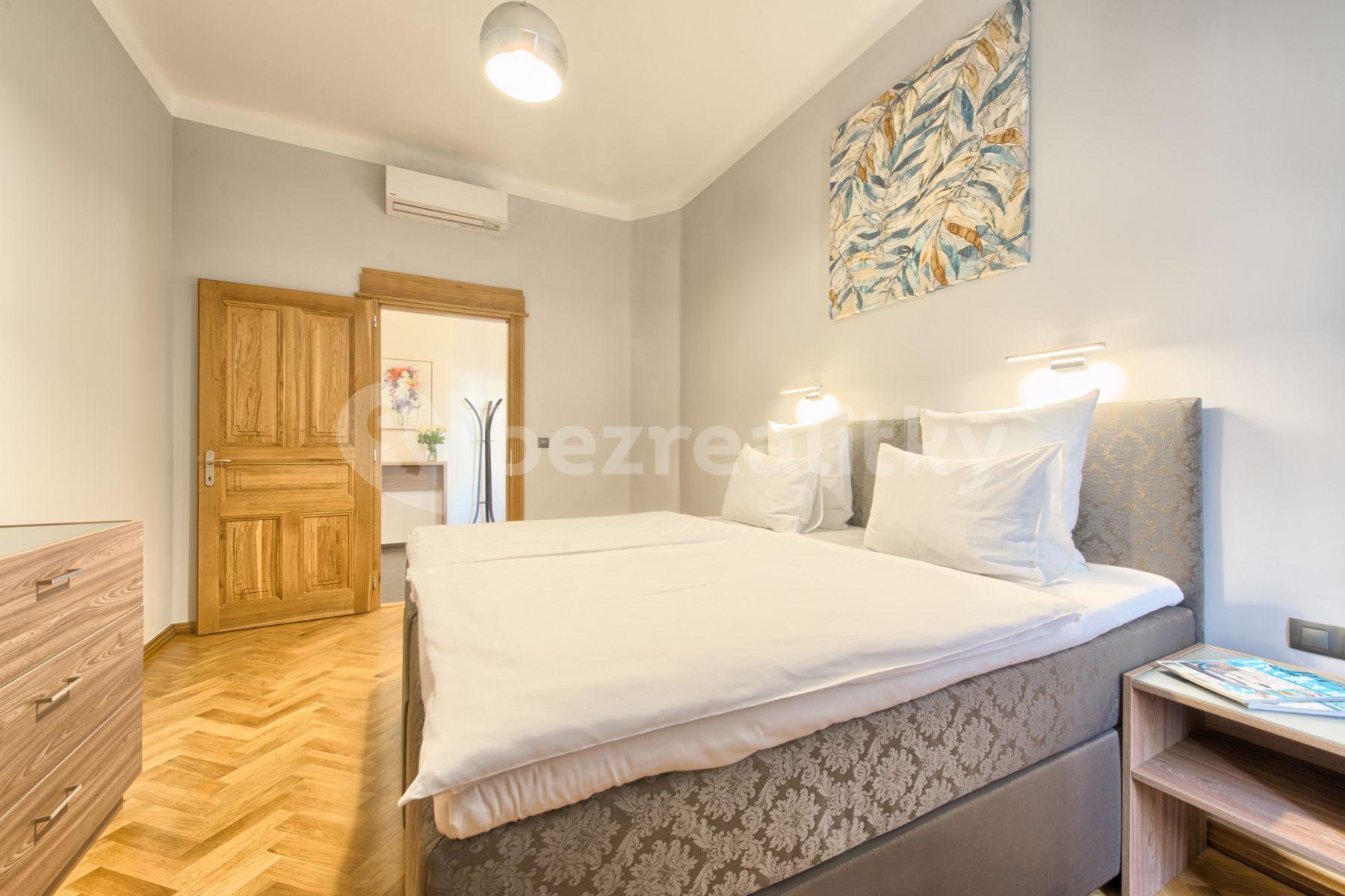 Pronájem bytu 3+1 97 m², Dušní, Praha, Praha