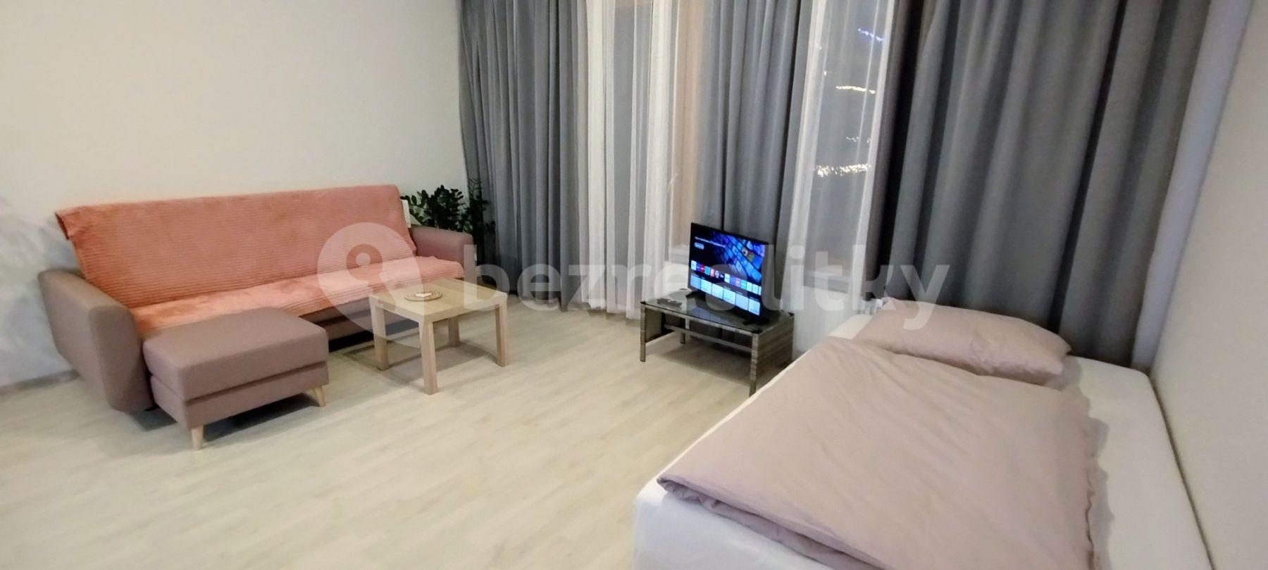 Pronájem bytu 1+kk 60 m², Rorýsová, Praha, Praha