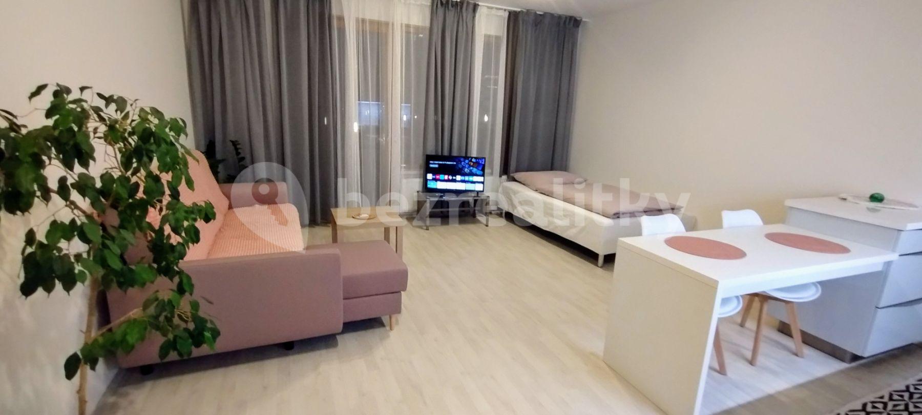 Pronájem bytu 1+kk 60 m², Rorýsová, Praha, Praha