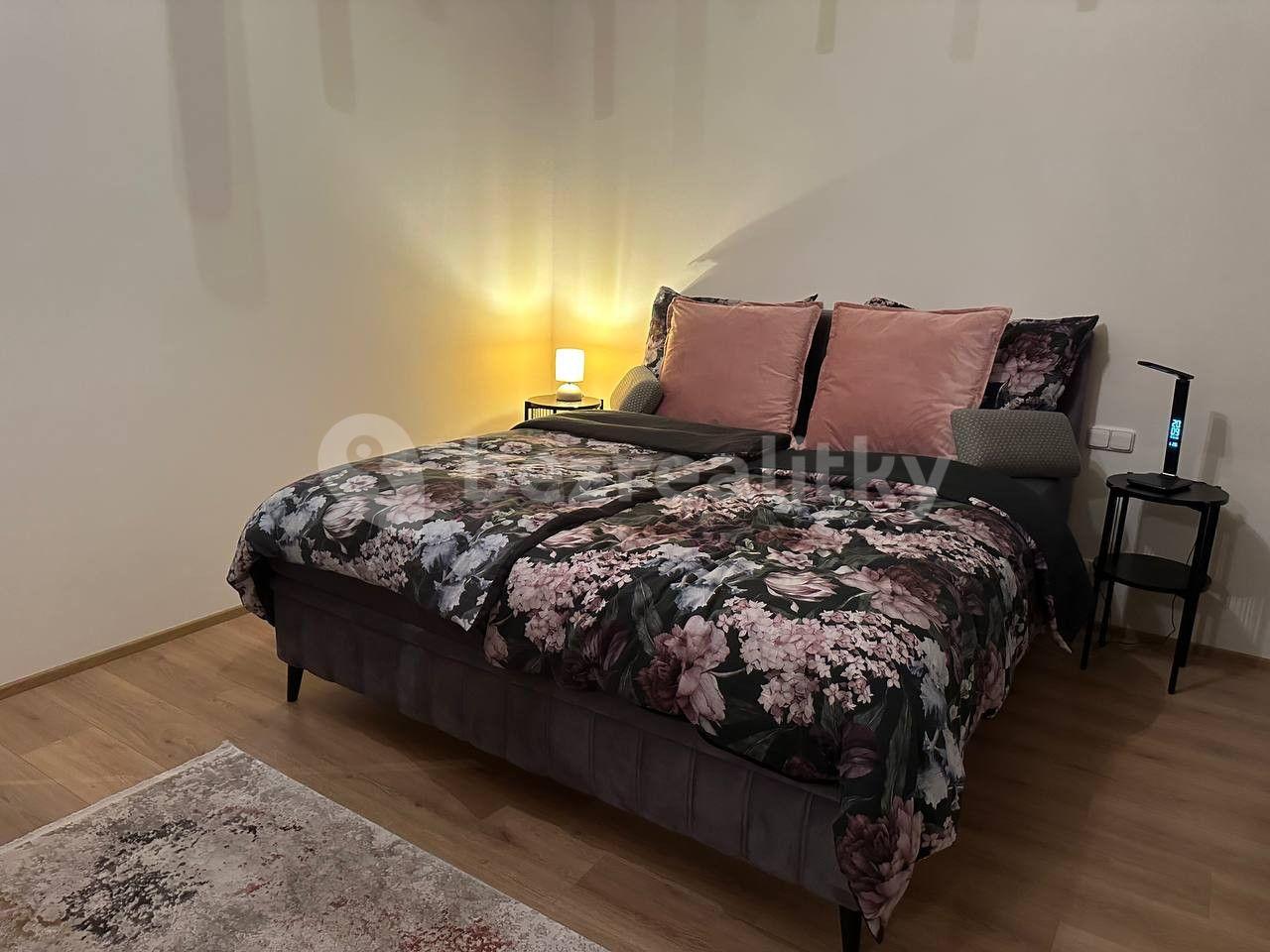 Pronájem bytu 2+kk 80 m², Zapova, Praha, Praha