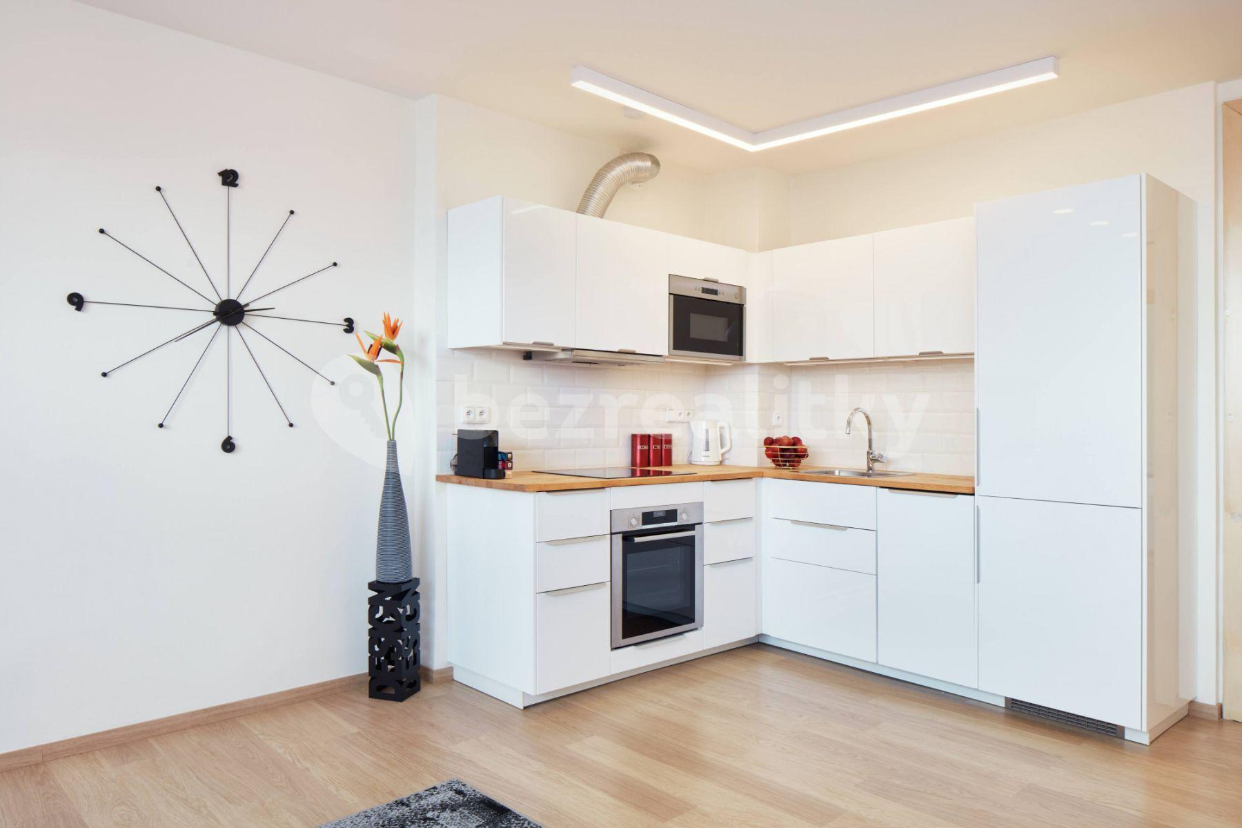 Pronájem bytu 2+1 70 m², Karlova, Praha, Praha