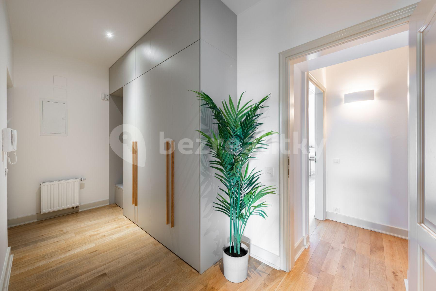 Pronájem bytu 4+1 96 m², Černá, Praha, Praha