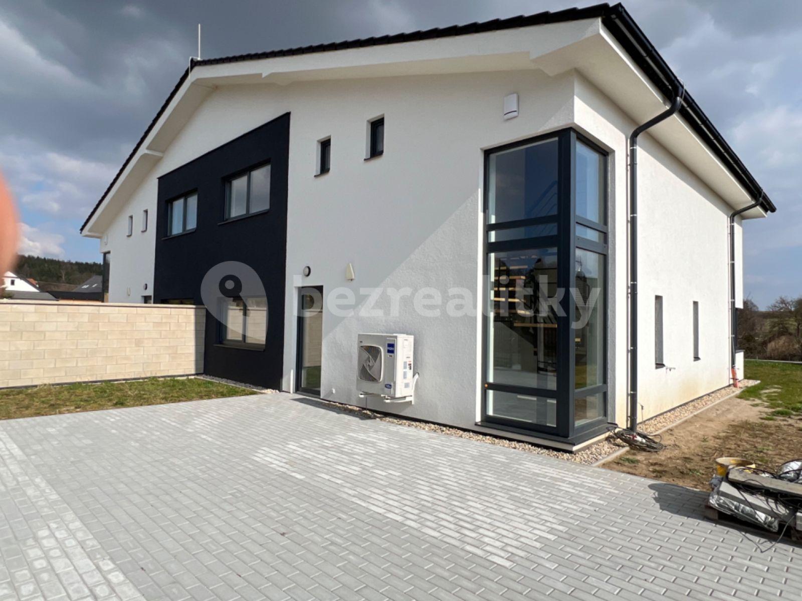 Prodej domu 410 m², pozemek 1.398 m², K Vrchánovu, Sulice, Středočeský kraj