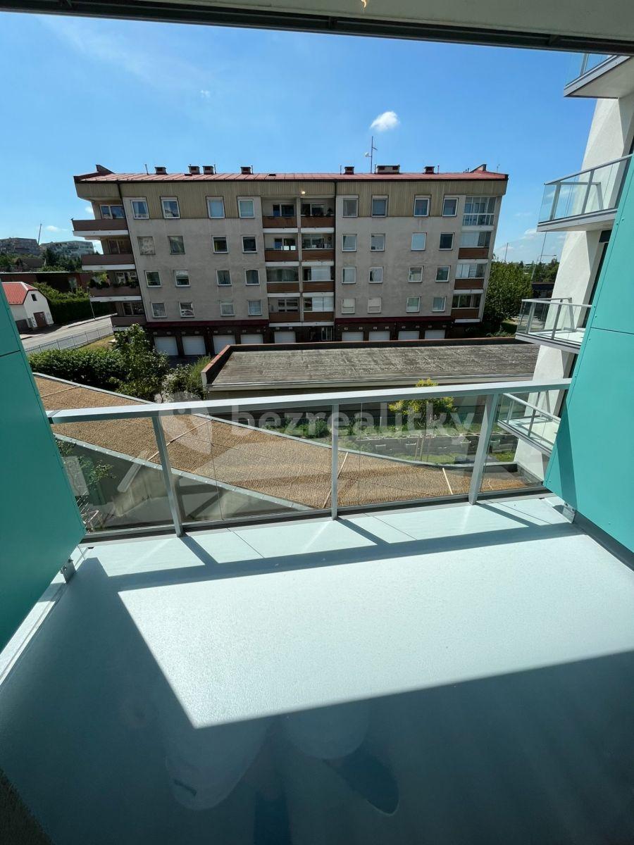 Pronájem bytu 1+kk 32 m², Milánská, Praha, Praha