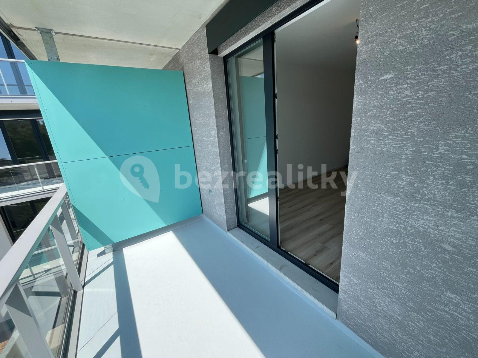 Pronájem bytu 1+kk 32 m², Milánská, Praha, Praha