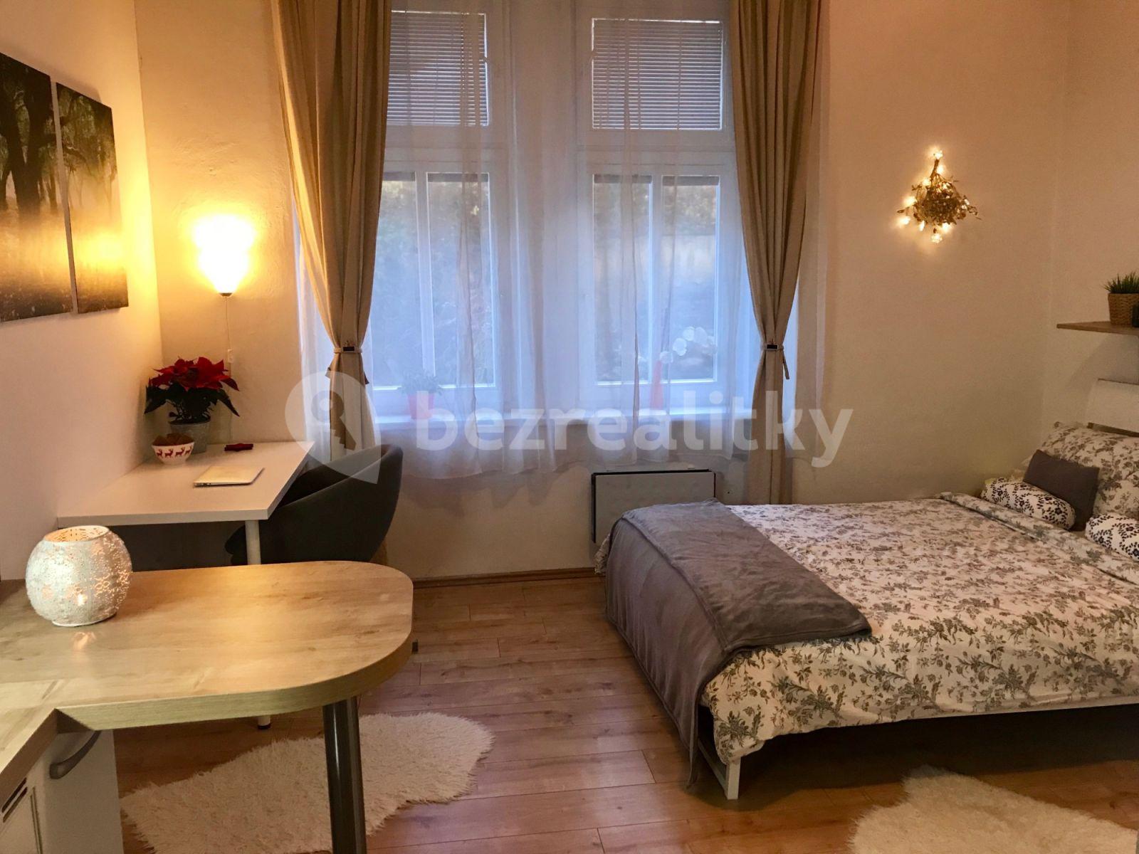 Pronájem bytu 1+kk 32 m², Nad Kolčavkou A, Praha, Praha