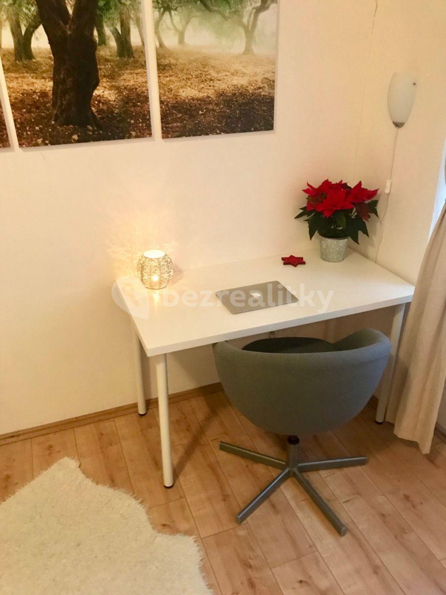 Pronájem bytu 1+kk 32 m², Nad Kolčavkou A, Praha, Praha