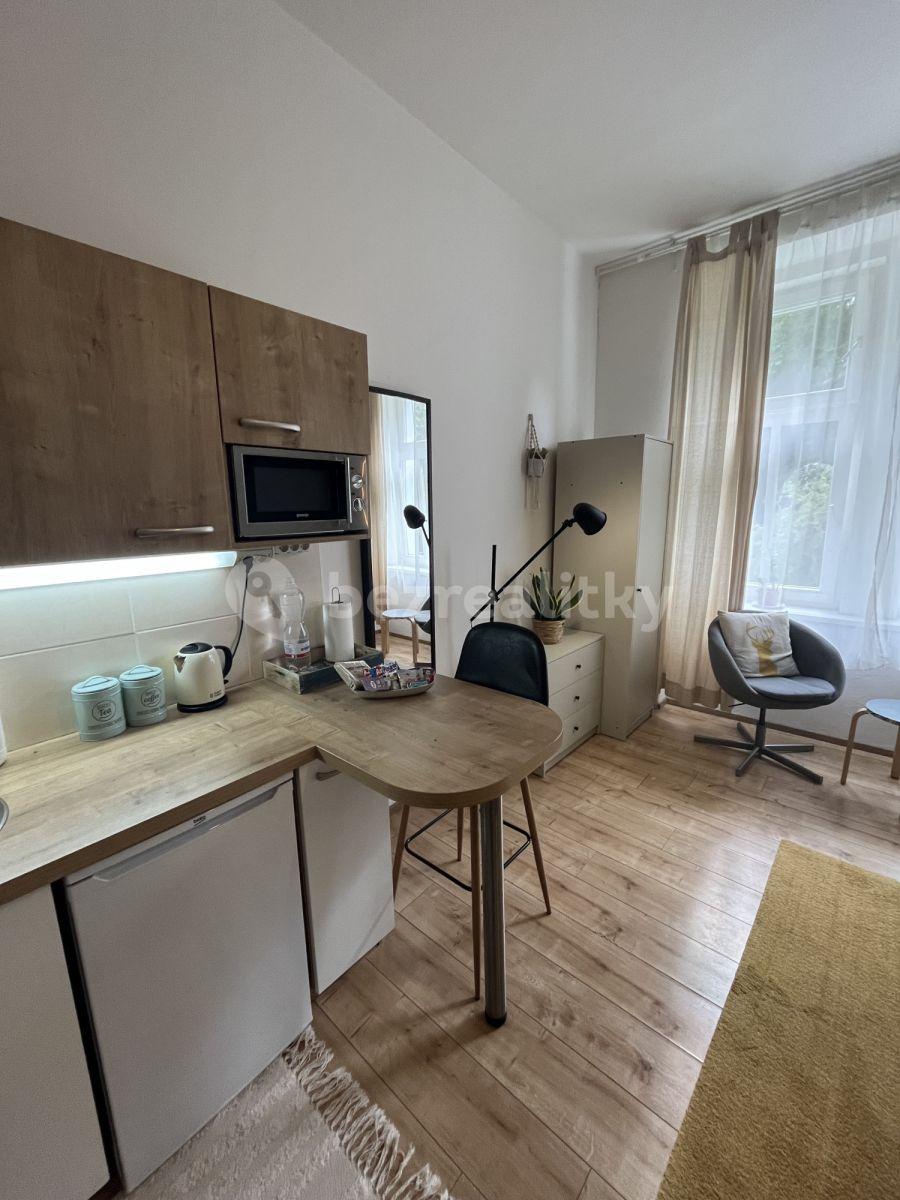 Pronájem bytu 1+kk 32 m², Nad Kolčavkou A, Praha, Praha