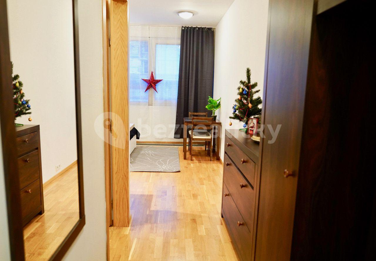 Pronájem bytu 1+1 29 m², Korunní, Praha, Praha