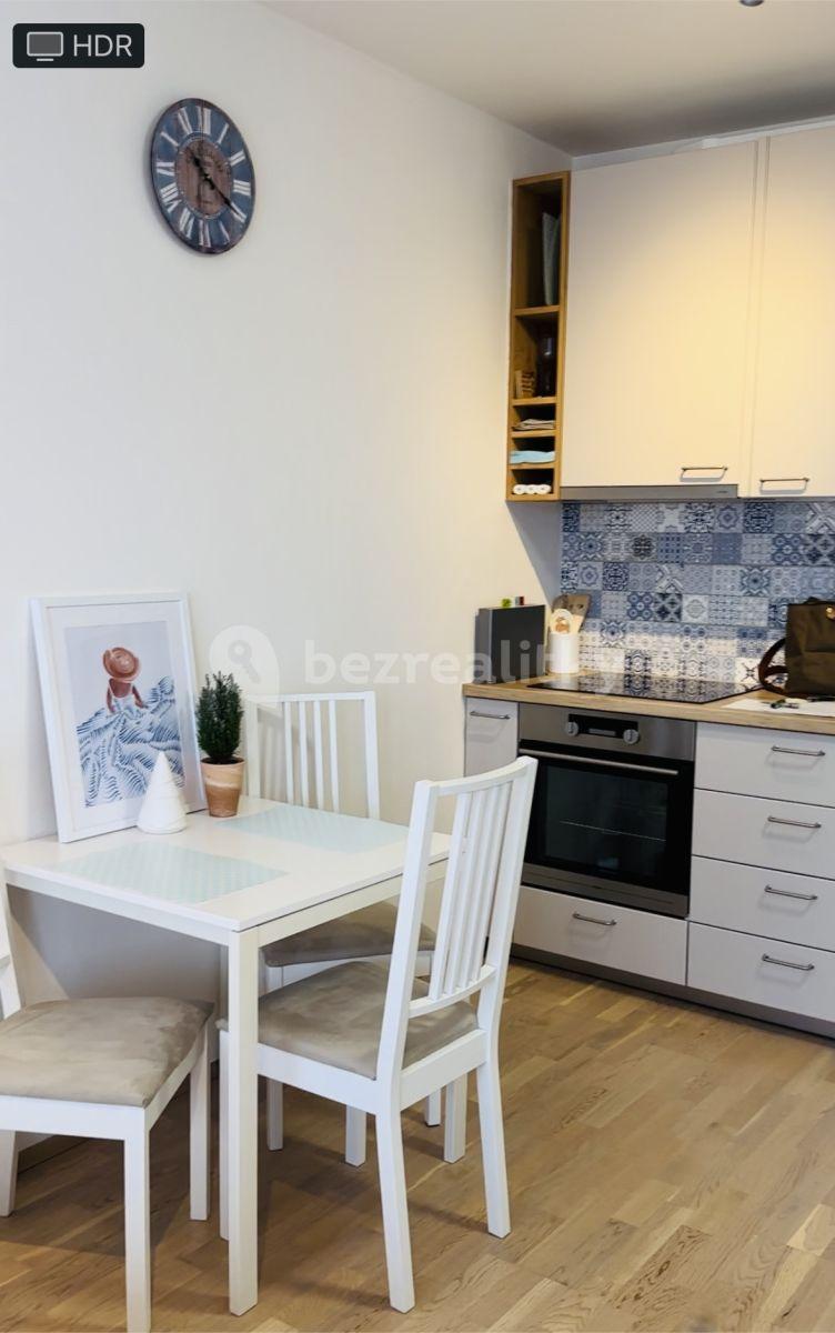 Pronájem bytu 2+kk 37 m², Učňovská, Praha, Praha